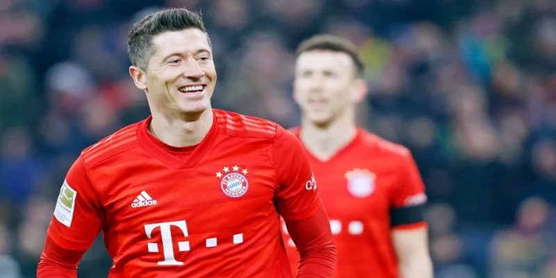 Siêu siền đạo Robert Lewandowski - top cầu thủ ghi bàn nhiều nhất lịch sử